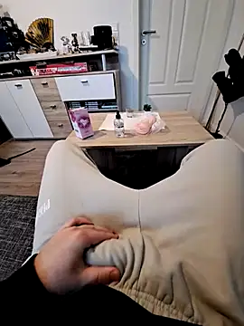 Kevindauerhorny online show from February 23, 3:37 pm