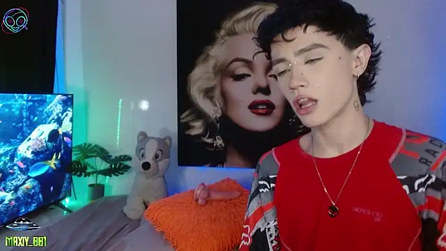 maxiy 001 online show from November 12, 4:51 am