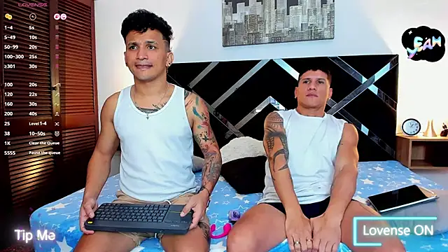 toyboys1 online show from April 14, 4:01 am