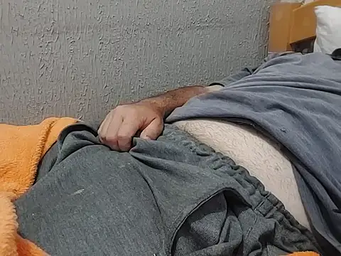 mfreitas005 online show from November 19, 11:59 pm