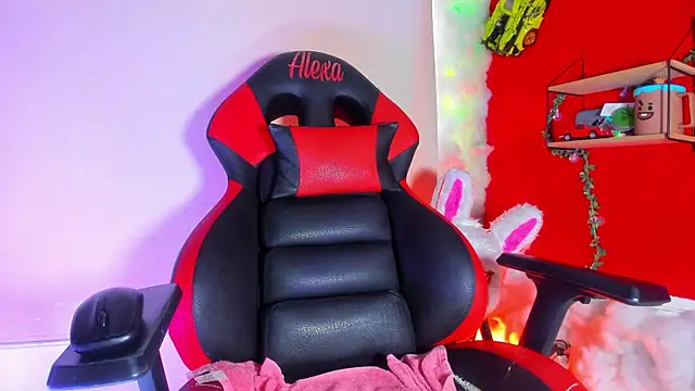 LilOwen  online show from April 16, 8:09 pm