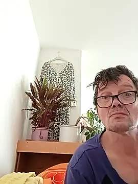 Snapshot of Bigpenis6y chatting on March 16, 9:49 am Bigpenis6y online show from March 16, 9:49 am