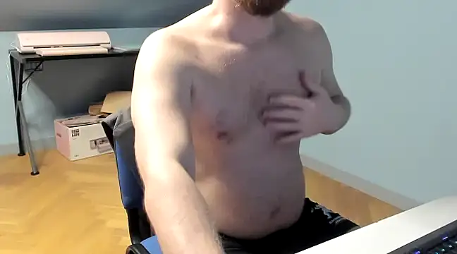 HomePornPonny online show from March 4, 7:11 pm