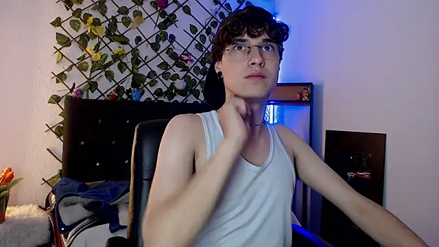 Jeam hot online show from December 18, 9:55 pm