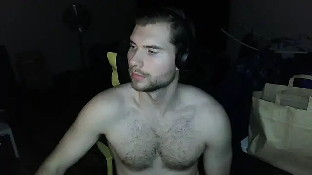 Ironman220 online show from April 5, 9:33 pm