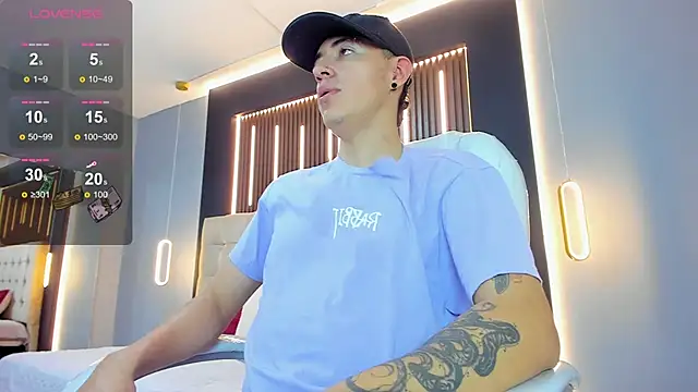 Lobo 17  online show from March 14, 3:57 am