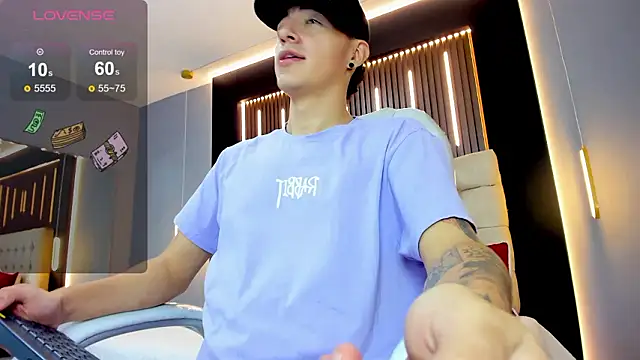 Lobo 17  online show from February 14, 5:02 am