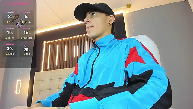 Lobo 17  online show from March 27, 4:16 am