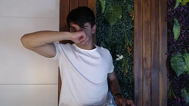 Andy Joy  online show from October 10, 11:26 am