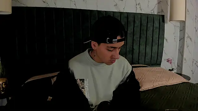 Andy Joy  online show from December 19, 11:40 am