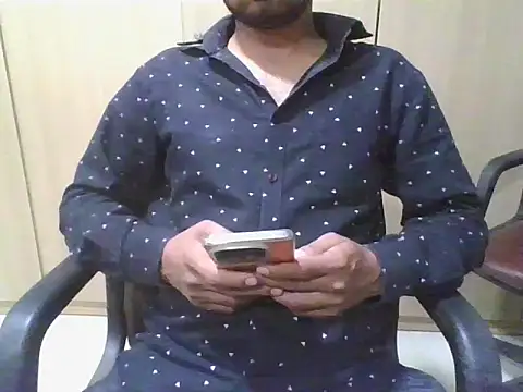 Snapshot of Ishan003 chatting on February 23, 3:26 pm Ishan003 online show from February 23, 3:26 pm