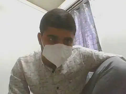 Snapshot of Ishan003 chatting on February 17, 12:48 pm Ishan003 online show from February 17, 12:48 pm