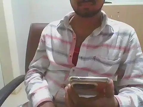 Snapshot of Ishan003 chatting on January 12, 3:46 pm Ishan003 online show from January 12, 3:46 pm