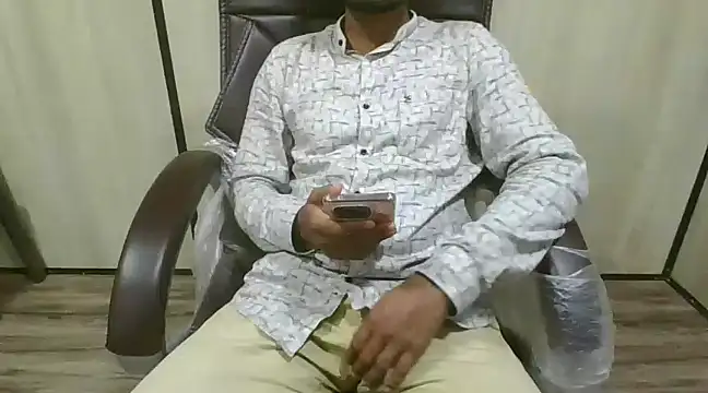 Snapshot of Ishan003 chatting on December 4, 10:02 am Ishan003 online show from December 4, 10:02 am