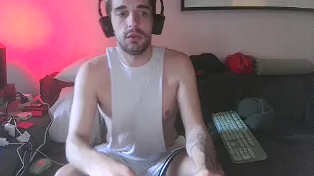 Snapshot of SirCharlesXXX chatting on January 8, 9:23 pm SirCharlesXXX online show from January 8, 9:23 pm