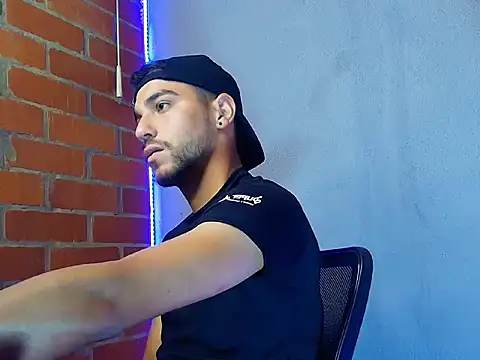 Leandro valenzuela online show from October 24, 10:11 pm