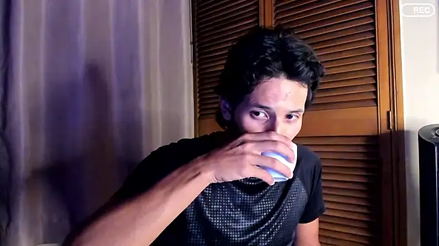 Snapshot of Nicholasrodrii chatting on September 10, 12:53 am Nicholasrodrii online show from September 10, 12:53 am
