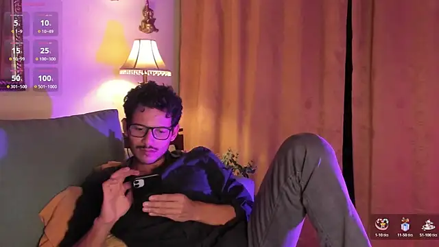 Nicholasrodrii online show from April 9, 11:44 pm