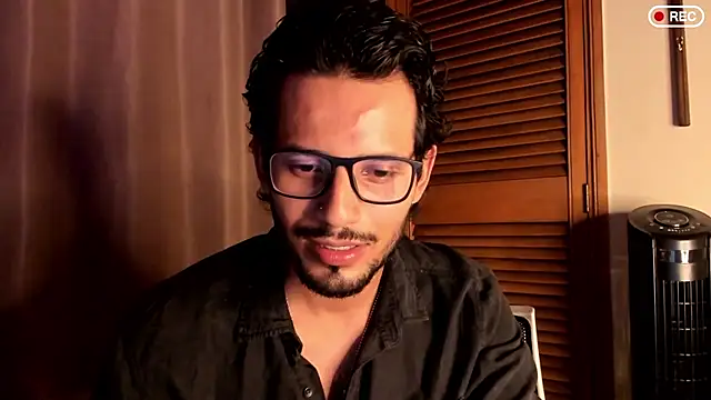 Snapshot of Nicholasrodrii chatting on September 8, 11:37 pm Nicholasrodrii online show from September 8, 11:37 pm