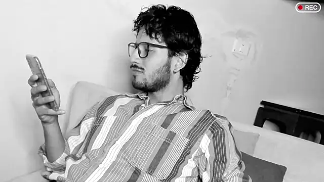 Snapshot of Nicholasrodrii chatting on March 8, 10:34 pm Nicholasrodrii online show from March 8, 10:34 pm
