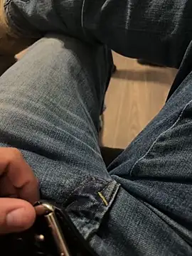 Snapshot of ThickCock8989 chatting on January 17, 4:26 pm ThickCock8989 online show from January 17, 4:26 pm