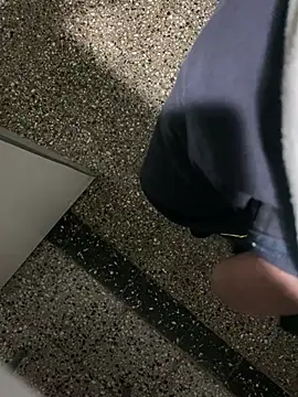 Julian 23312 online show from April 21, 5:35 am