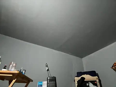 SluttyLyfe4L online show from February 12, 9:32 pm