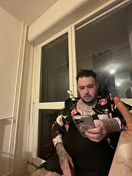 Snapshot of lope85540 chatting on February 14, 4:47 am lope85540 online show from February 14, 4:47 am