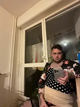 Snapshot of lope85540 chatting on December 10, 5:07 am lope85540 online show from December 10, 5:07 am