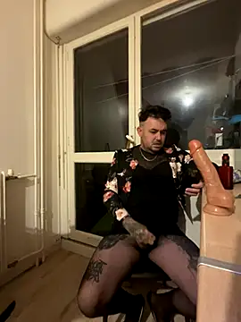 Snapshot of lope85540 chatting on October 19, 3:22 am lope85540 online show from October 19, 3:22 am