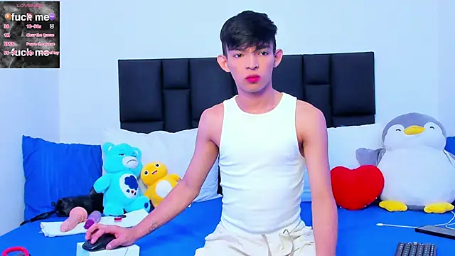 Snapshot of Tonny_twink_ chatting on March 9, 9:57 am Tonny twink  online show from March 9, 9:57 am