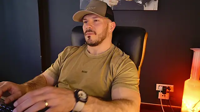 AngeloEric online show from April 5, 11:18 am