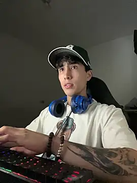 gojo satoru 18 online show from April 17, 2:36 am