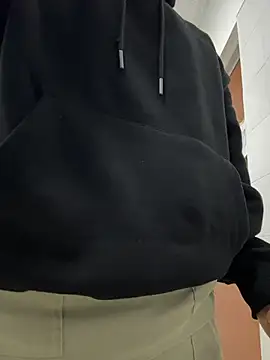 Logan smith1 online show from March 25, 3:05 pm