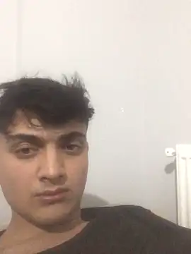 Snapshot of boy_3835 chatting on March 5, 10:23 pm boy 3835 online show from March 5, 10:23 pm