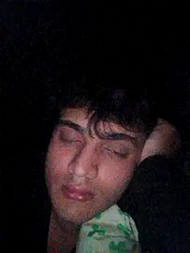 Snapshot of boy_3835 chatting on March 18, 2:18 am boy 3835 online show from March 18, 2:18 am