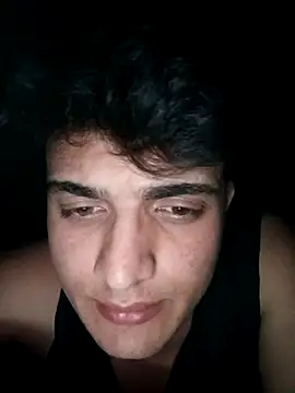 Snapshot of boy_3835 chatting on March 13, 3:11 am boy 3835 online show from March 13, 3:11 am