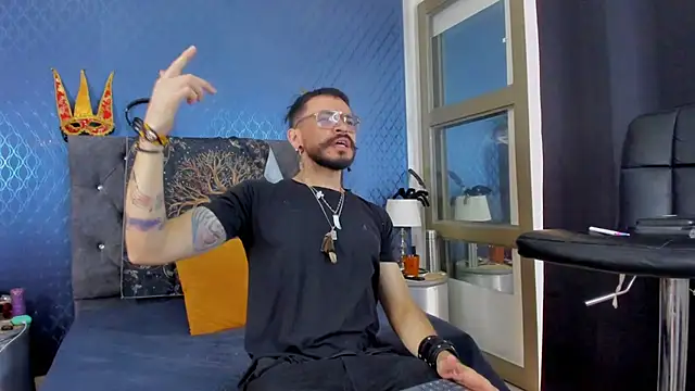 leondevereda online show from February 2, 8:41 pm