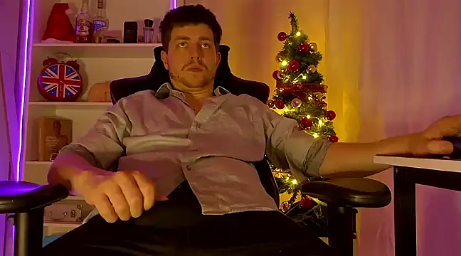 AaronNowak online show from December 8, 5:39 am