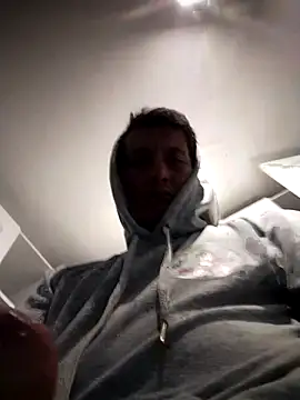 gigolopez1 online show from February 12, 8:04 pm