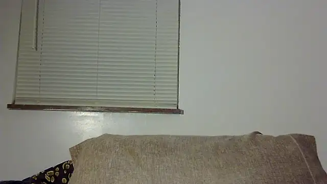 Snapshot of WhiskeyWood_DuhGOD chatting on October 18, 1:43 am WhiskeyWood DuhGOD online show from October 18, 1:43 am