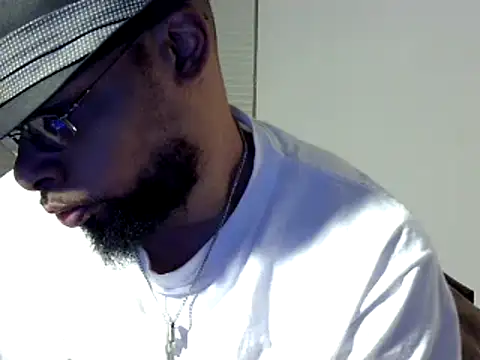 Snapshot of WhiskeyWood_DuhGOD chatting on December 31, 3:34 am WhiskeyWood DuhGOD online show from December 31, 3:34 am