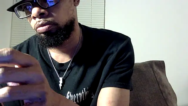 Snapshot of WhiskeyWood_DuhGOD chatting on October 12, 1:21 am WhiskeyWood DuhGOD online show from October 12, 1:21 am