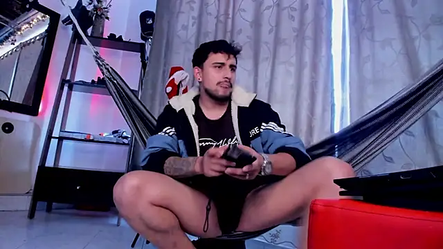 Aaron hot2 online show from December 3, 11:10 am