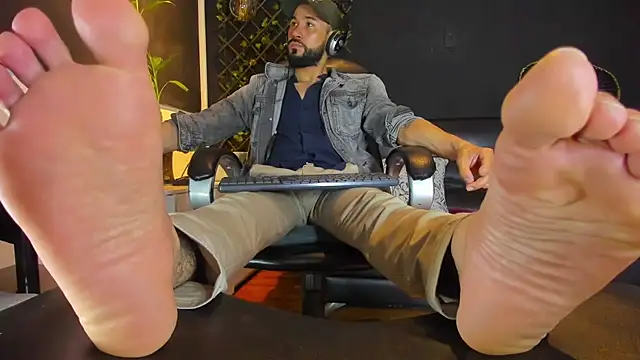 alessandro wye online show from February 14, 4:51 am