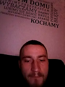 wariacik0024 online show from November 23, 10:21 pm