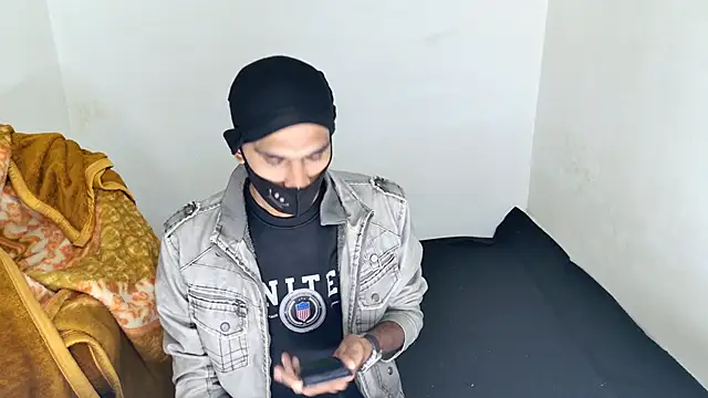 Habibi big b online show from December 18, 9:05 am