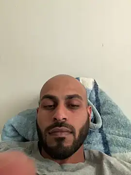 Snapshot of islandvybee55 chatting on December 22, 9:42 pm islandvybee55 online show from December 22, 9:42 pm