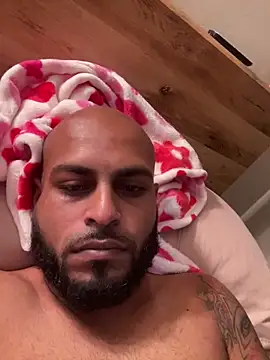 islandvybee55 online show from March 1, 8:03 am