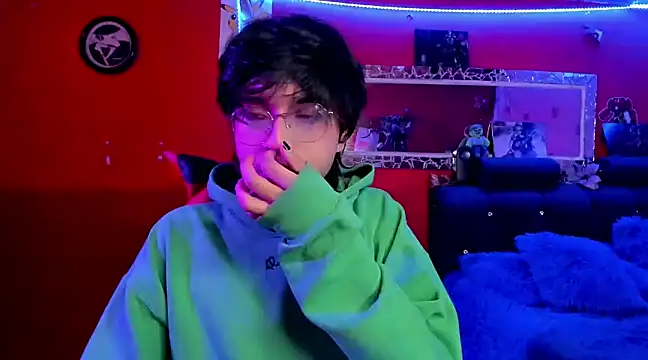 Snapshot of AnggelONfiree chatting on December 12, 4:48 am AnggelONfiree online show from December 12, 4:48 am